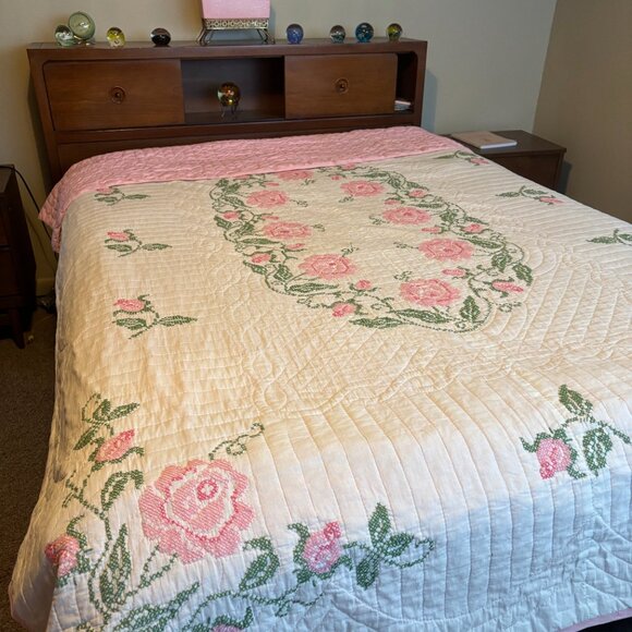 Cross-Stitched Cotton Blanket - Picture 5 of 6